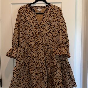 Crown & Ivy Tan and Black Patterned Top